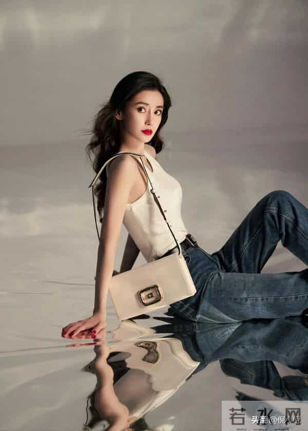 杨颖｜时尚女帝，复古摩登，优雅与曼妙留驻身畔，尽数体现。
