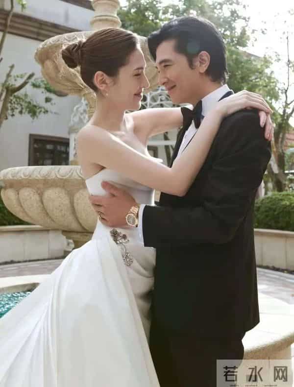 邱泽许玮甯3个月儿子正脸曝光，腿长惊人 目测能长到1米8