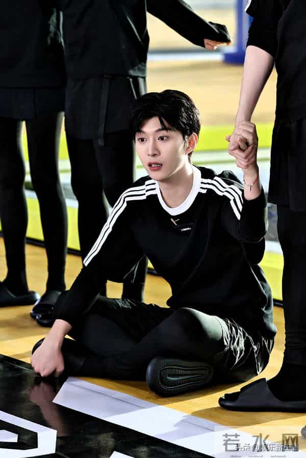 范丞丞这波互动甜到齁！网友疯传：是在变相告白吧？