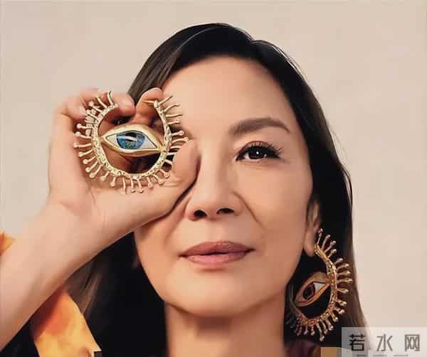 邓文迪大女儿瘦了后更漂亮了，24岁生日蛋糕造型奇特，换了新男友