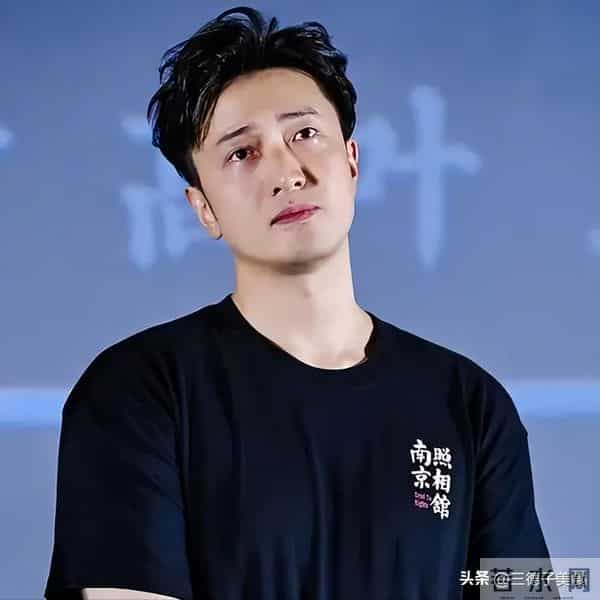 与富豪海外产子真相大白6个月，39岁江疏影露面，近照曝光大变样