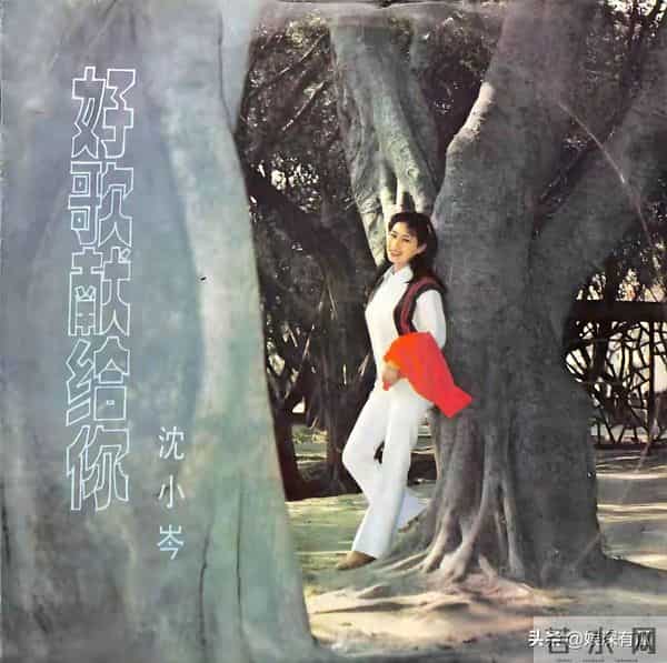 她嫁给了英国老公，选择在西班牙定居，没想到68岁瘦到快脱相