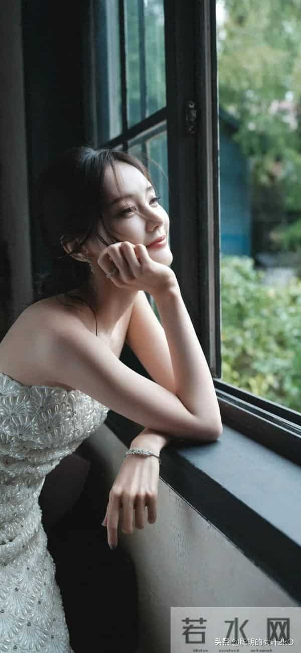 李一桐魅力笑容