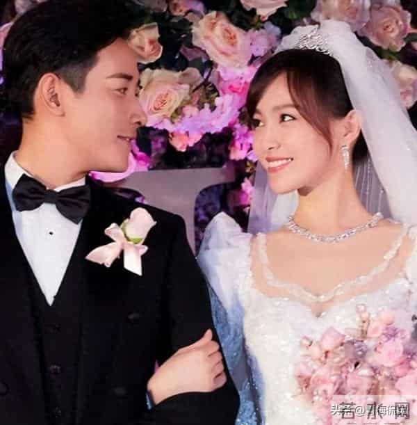 葬礼五天后唐嫣复工，法令纹凹陷状态憔悴，脸肿成发面馒头不敢认