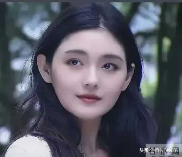 爆料具俊烨又去大S墓前静坐，但这次带了朋友！