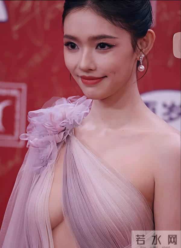 林允这个身材也太好了，好敢穿！