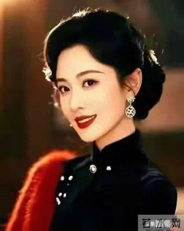 两性关系：不管你信不信，女人过50岁，都有如下7个症状，要接受