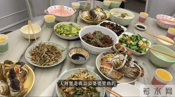 水亦诗到泉州更辛苦，忙到没空化妆脱发严重，12个菜招待邹阳朋友