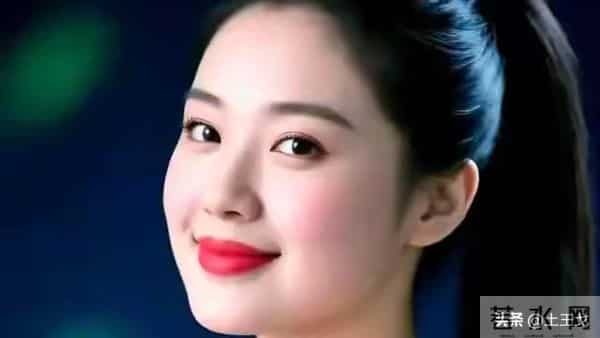 女人敢把这2个隐私告诉你，说明月她爱上你了。