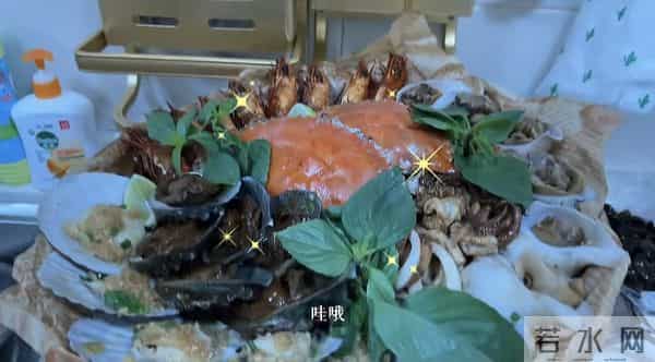 水亦诗到泉州更辛苦，忙到没空化妆脱发严重，12个菜招待邹阳朋友