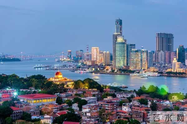 当全世界都不懂你，连朋友也渐行渐远，你会选择坚强还是放弃？