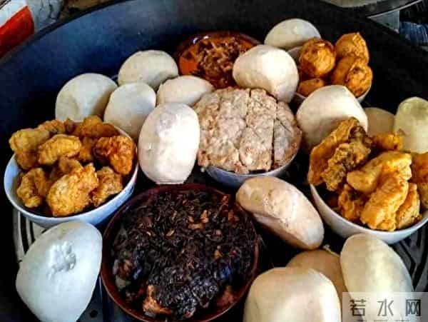 河南丈母娘的菜，款待女婿火了，不剩菜不浪费，网友：真疼女婿！