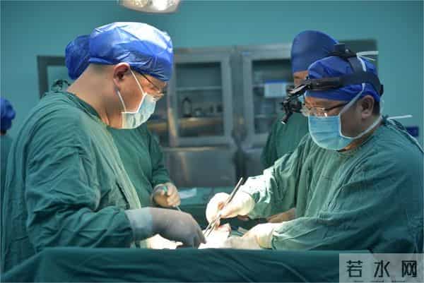 24岁女大学生与日本男子接触后做人流手术，两周后体检，结果咋样