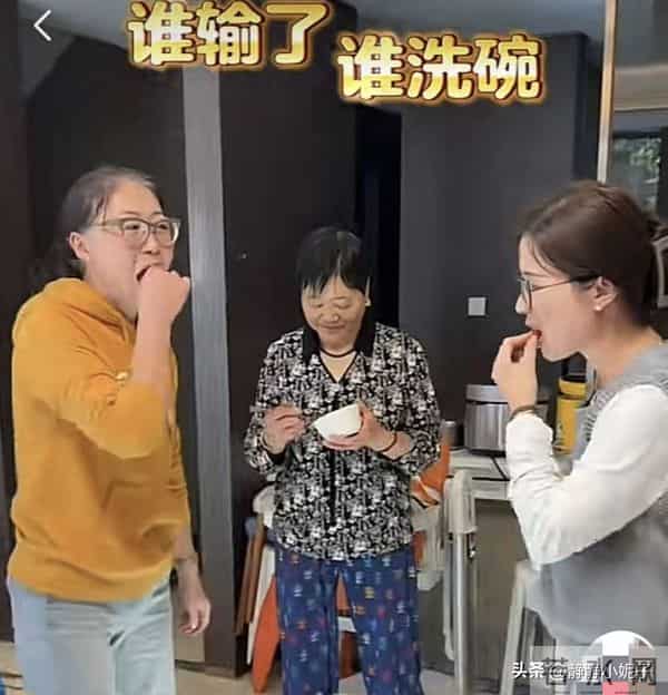 洞姐：美国回来住弟家，忙着挣钱 对婆婆冷淡？网友：高学历就如此