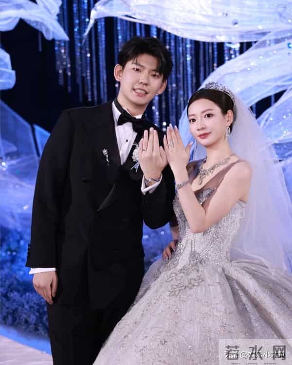 黄雅琼刘雨辰举行婚礼，郑思维儿子艾登当花童，东哥大头等送祝福