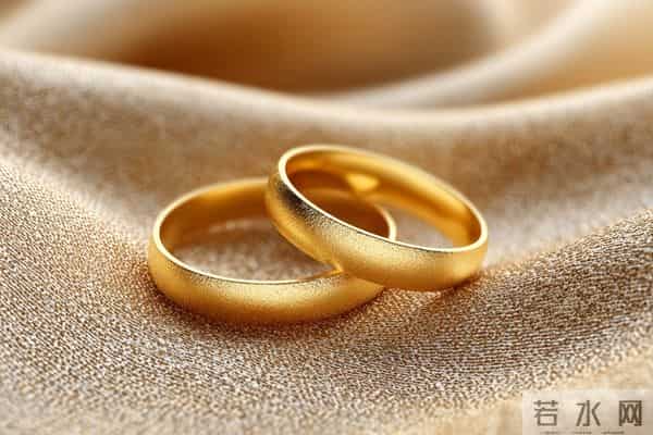 男人要记住，除了自己老婆，外面的女人再好，也要做到“两别”！