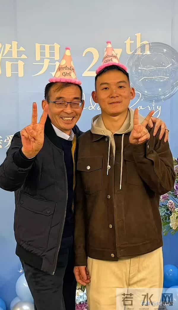 只有谢浩男没有认祖归宗，就算是离婚了，谢岳也不用这么避嫌吧！