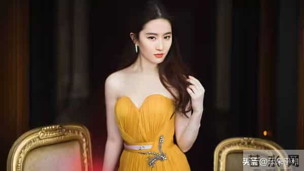 女人缺爱，身体藏不住的3个信号