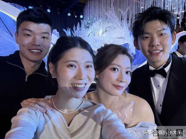 王懿律携妻子参加黄雅琼刘雨辰婚礼，四人合影俊男靓女好养眼！