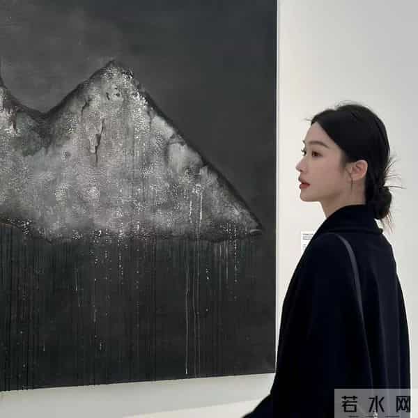 12月1日那天，朋友圈一定要这样发，落落大方，也很温柔~