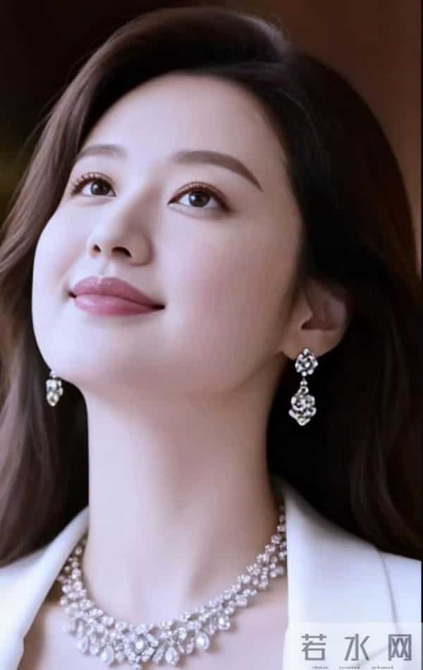 让男人忘不掉的女人，自带“光芒”