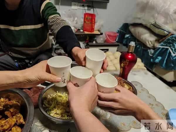 25岁湖南帅哥曾中阳去世，结婚前一天与女友一同去世，开3家店铺