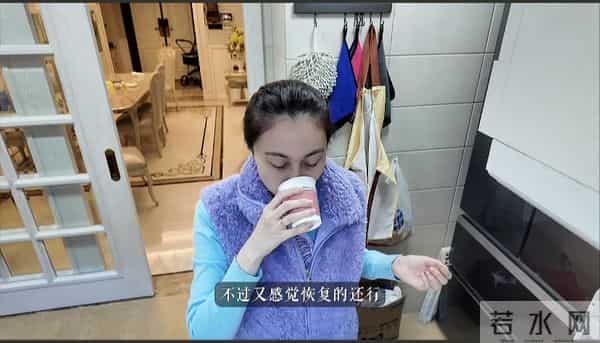 水亦诗到泉州更辛苦，忙到没空化妆脱发严重，12个菜招待邹阳朋友