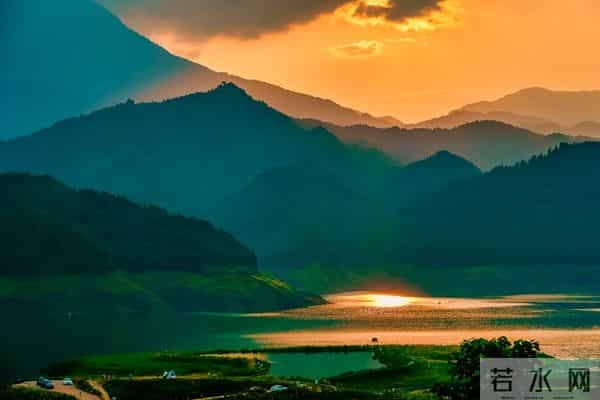 摩羯座2025年12月突破瓶颈借力打力