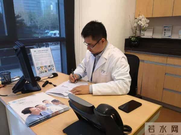 24岁女大学生与日本男子接触后做人流手术，两周后体检，结果咋样