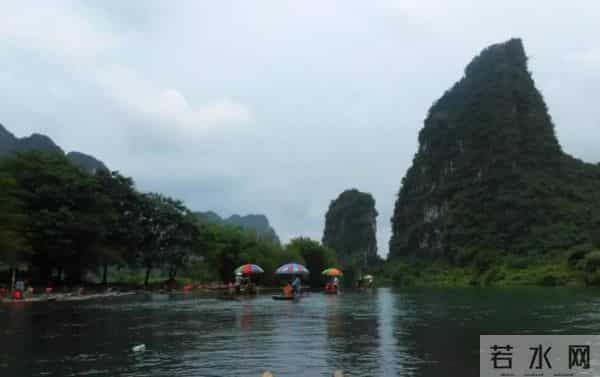 有钱人，不是因为多勤劳，朋友遍天下，是看透了时势、人性和取舍