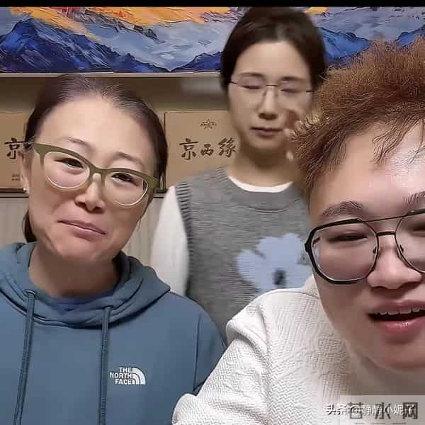 洞姐：美国回来住弟家，忙着挣钱 对婆婆冷淡？网友：高学历就如此