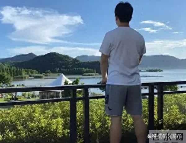 丧偶后，大多数人表面上走出来了，但实际上是这样的