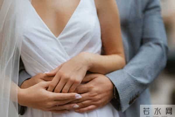 男人要记住，除了自己老婆，外面的女人再好，也要做到“两别”！