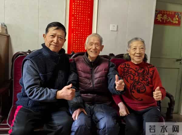浙江宁波一101岁老人和97岁妻子走过77个春秋，“秘诀”是：火气大的管事，脾气好的不争