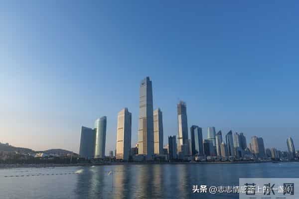 曾经以为中年是妥协，其实它教会我们释怀，看淡得失才能守住幸福