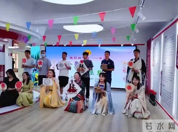 十年产生了1亿剩女！被毒鸡汤耽误的社会底层女性，该何去何从？