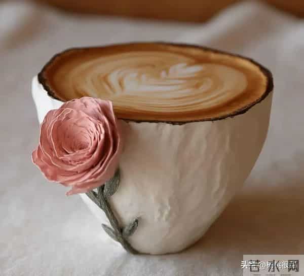 “2025小尾巴，12月1日发圈文案！”