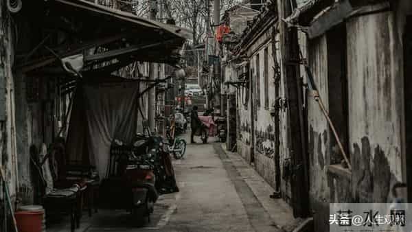 31页日光书—最是人间留不住，朱颜辞镜花辞树—再见11月你好12月