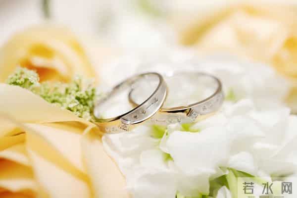 男人要记住，除了自己老婆，外面的女人再好，也要做到“两别”！