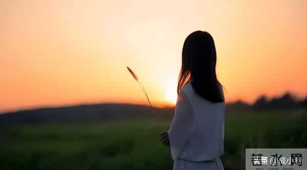 女子坚持嫁凤凰男，跟父母断绝关系，婚后父母用一招直接让她破防