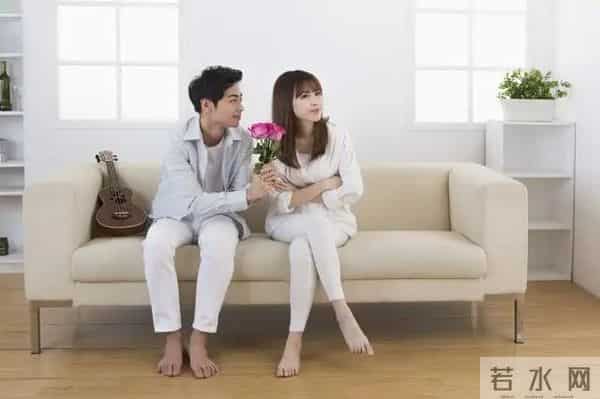 我和三个男人同居后，他们有一个共同特点，让我感到惊讶，落泪！