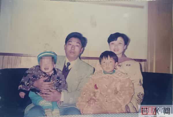 章莹颖父母：困在往事里的晚年