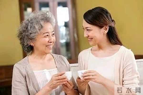 不管儿媳对你好不好，记住这两句话，婆婆晚年准享福！