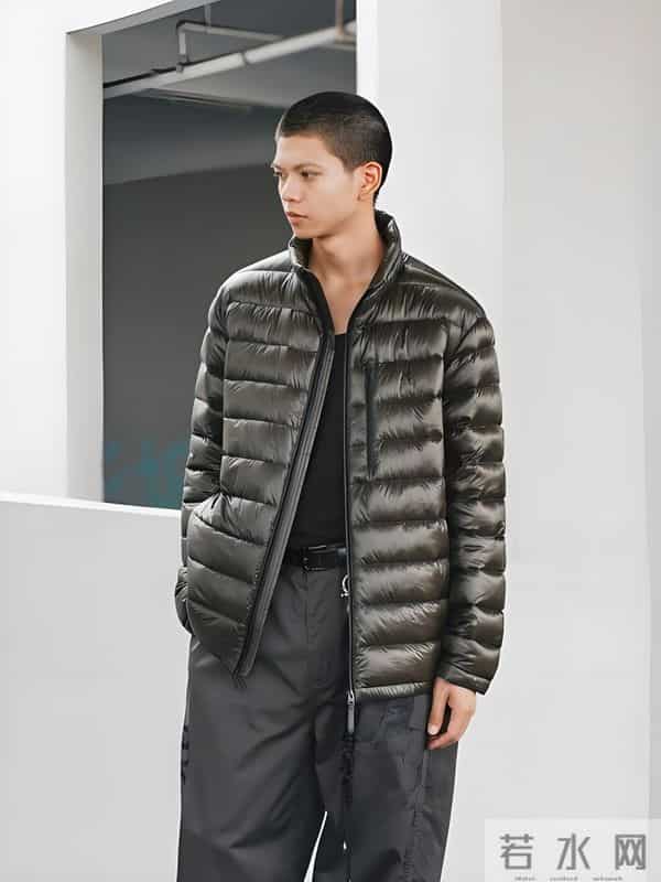 “排骨羽绒服”一夜封神！河南暖冬逼疯老板，却让这款衣服卖疯！