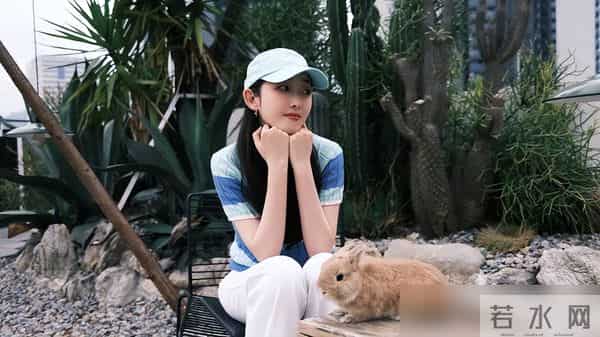 程潇和陆柯燃清爽个性的穿搭不如蒋梦婕清新减龄的穿搭时尚又舒适