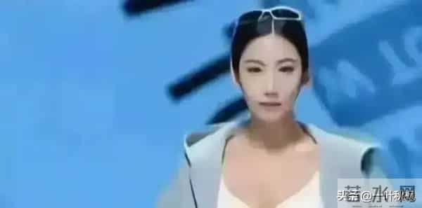 评委比模特还漂亮，身材简直是天花板，身材高挑，气质优雅迷人！