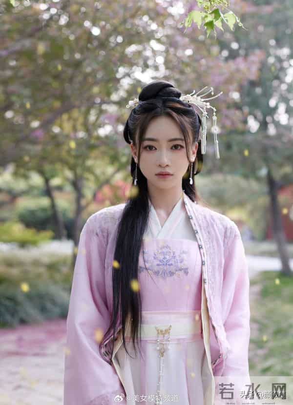 吴谨言这组古风图，直接把“古典美”焊在身上了吧！