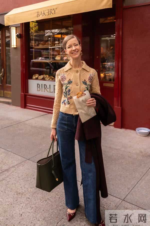 被这位博主穿搭惊艳，人过中年穿衣不花哨，基础款穿出英伦腔调