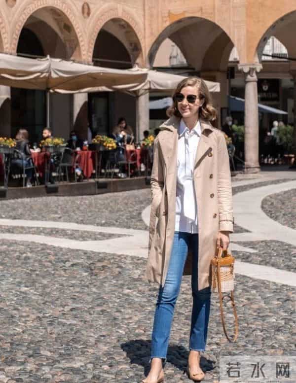 被这位博主穿搭惊艳，人过中年穿衣不花哨，基础款穿出英伦腔调