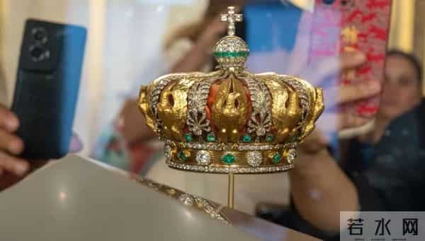 卢浮宫的珠宝劫案，让全世界的人知道了欧仁妮皇后！